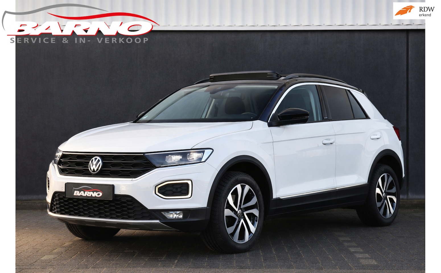Volkswagen T-Roc - 1.5 TSI Active IQ.Drive|Pano|ACC - AutoWereld.nl