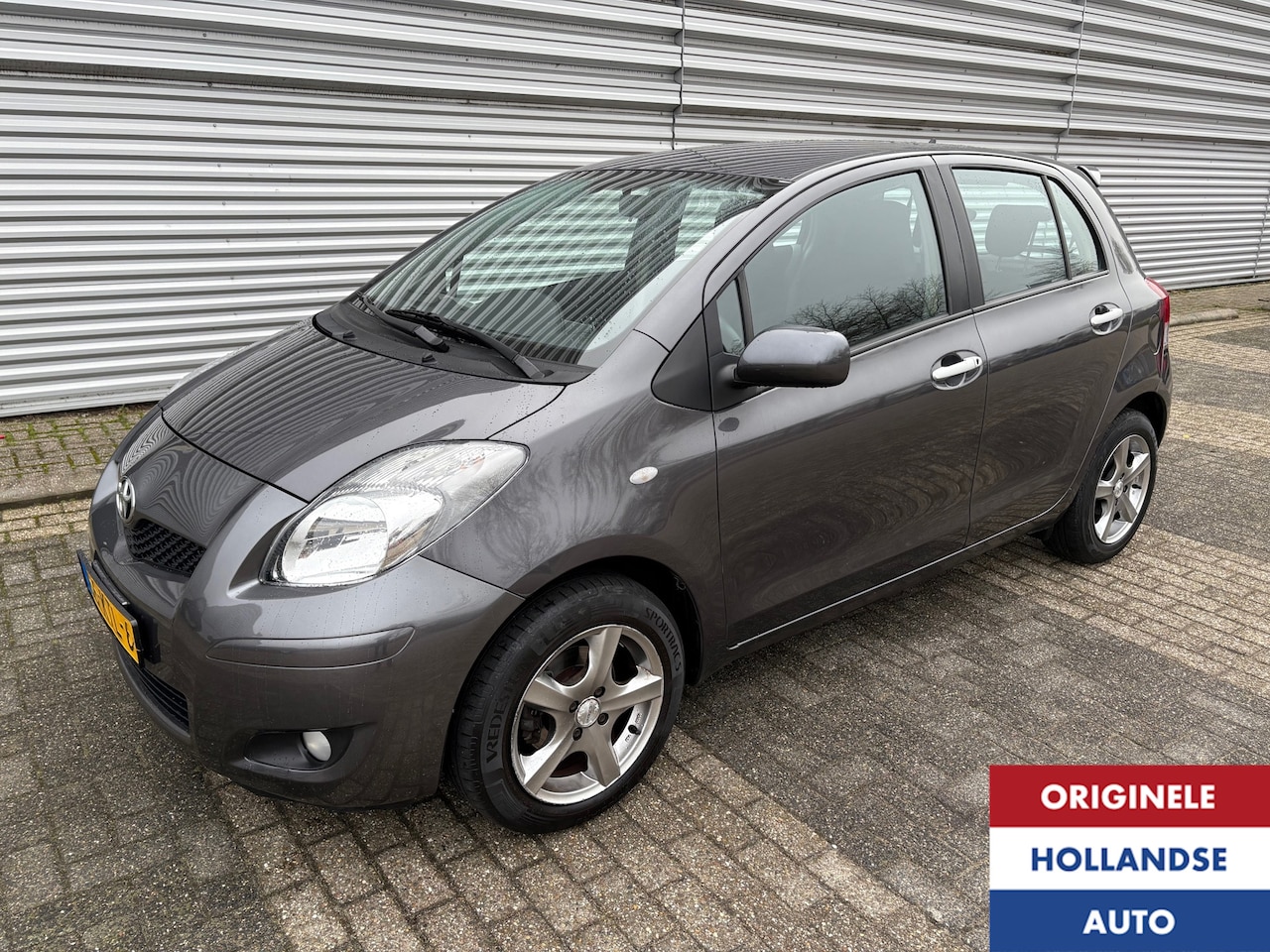 Toyota Yaris - 1.3 VVTi Automaat Camera Cruise Control Navi - AutoWereld.nl