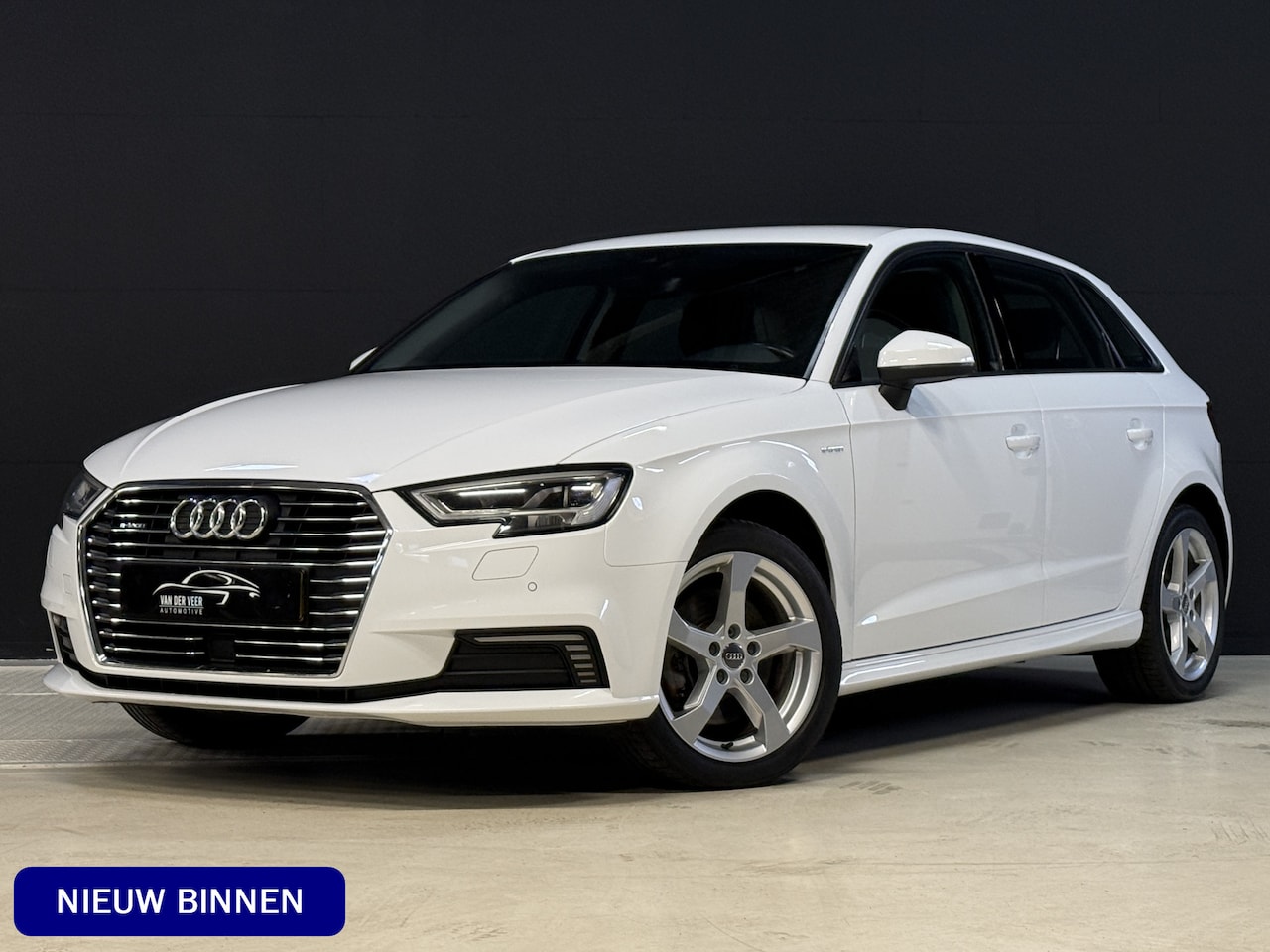 Audi A3 Sportback - 1.4 e-tron Sport | Keyless Entry/Start | Stoelverwarming | Navigatie | Trekhaak | BTW - AutoWereld.nl