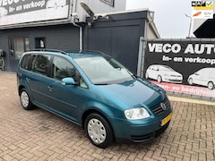 Volkswagen Touran - 1.6 Business airco cruise control trekhaak