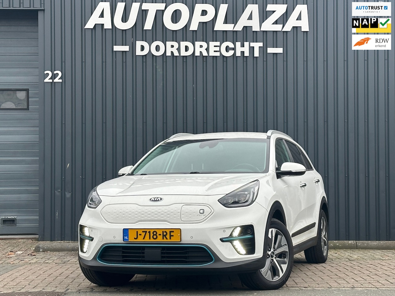 Kia e-Niro - ExecutiveLine 64 kWh |FASE 3|SOH 100%|WARMTEPOMP - AutoWereld.nl