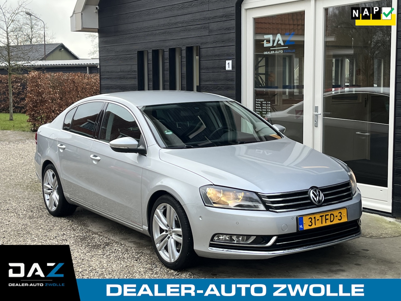 Volkswagen Passat - 1.8 TSI Highline Ecc/Audio/Navi/Trekhaak - AutoWereld.nl