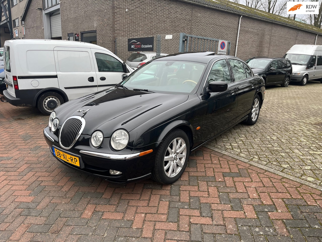 Jaguar S-type - 4.0 V8 Sport! 219DKM! Schuifdak! Leder! Airco! - AutoWereld.nl