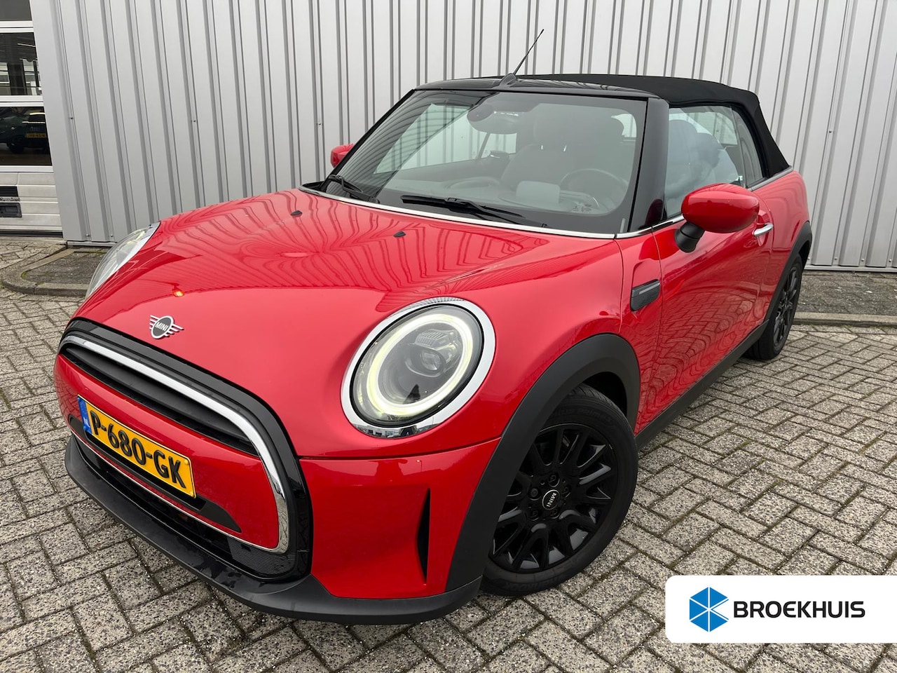 MINI Cabrio - Mini 1.5 Cooper Classic 136pk | Cruise Control | Stoelverwarming | Head-up display | Navig - AutoWereld.nl