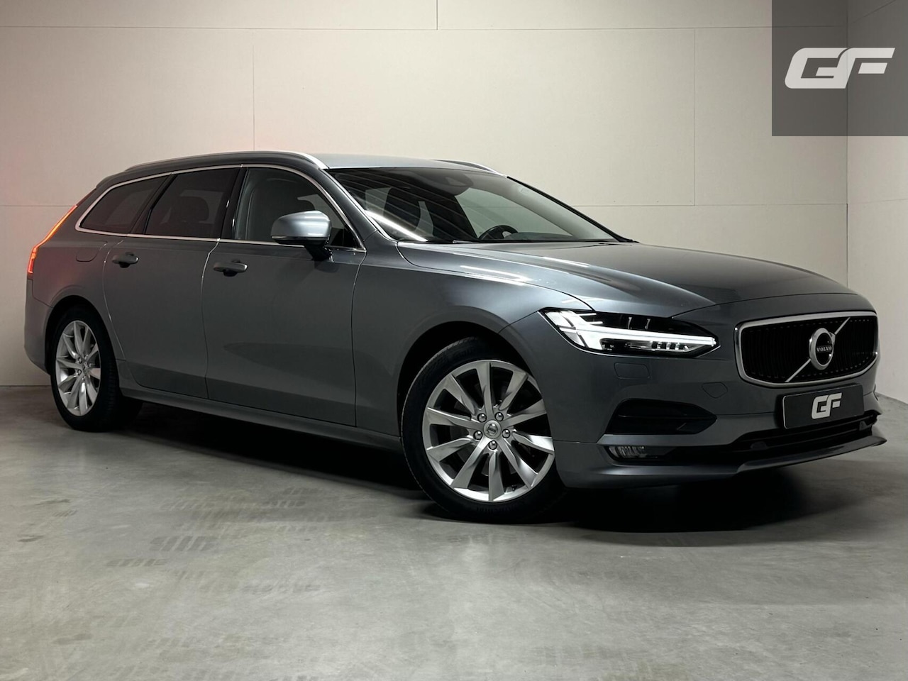 Volvo V90 - 2.0 T4 Momentum Leer Carplay Autopilot Trekh. NAP - AutoWereld.nl