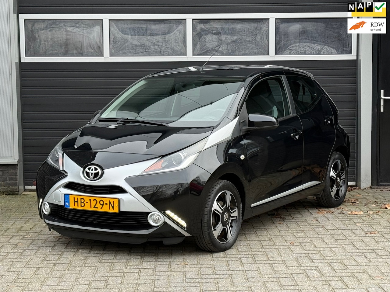 Toyota Aygo - 1.0 VVT-i x-clusiv keyless, Camera, Climate Control, NAP - AutoWereld.nl