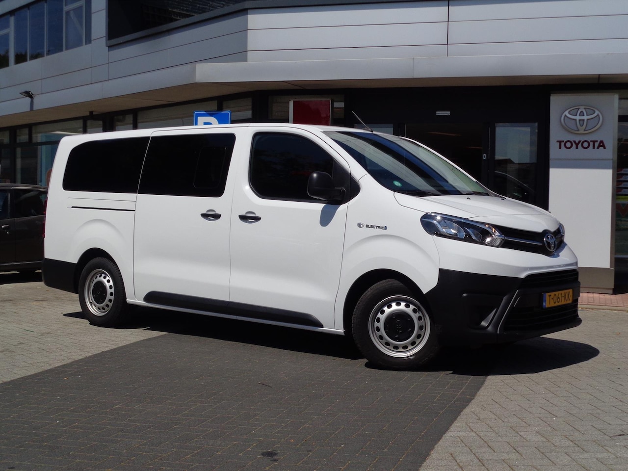 Toyota ProAce Verso - Medium Extra Range 75kWh Active - AutoWereld.nl