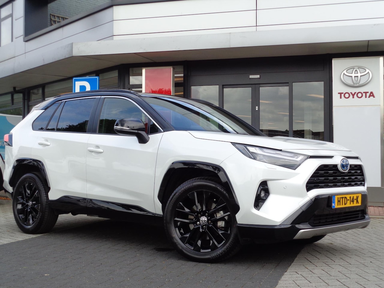 Toyota RAV4 - 2.5 Hybrid 222pk CVT AWD Style | STOELVERWARMING | CAMERA | ADAPTIVE CRUISE - AutoWereld.nl