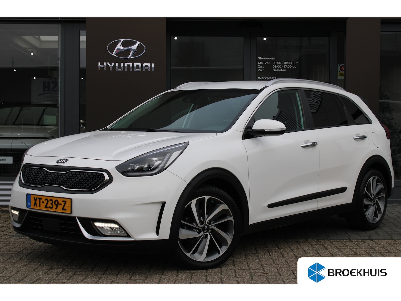 Kia Niro - 1.6 GDi Hybrid ExecutiveLine | Achteruitrijcamera | Keyless entry | Keyless start - AutoWereld.nl
