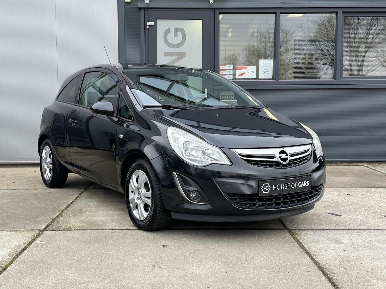 Opel Corsa - 1.2 16V Berlin 5-Deurs Airco Cruise Lichtmetaal - AutoWereld.nl