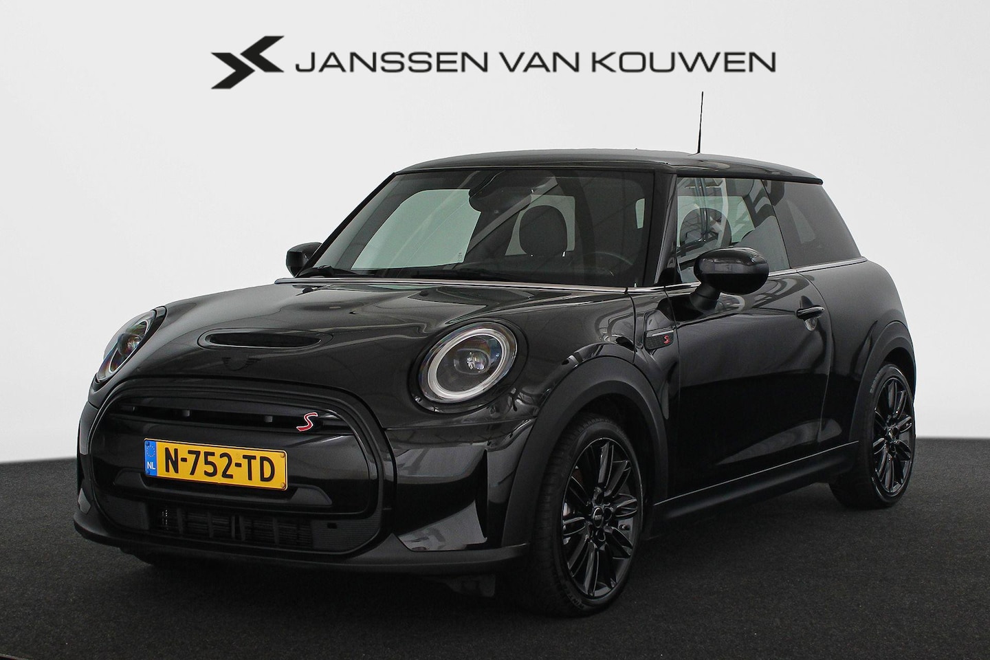 MINI Mini-Electric - MINI Yours 33 kWh SOH 95% Lederen Sportstoelen Stoelverwarming LED Navi - AutoWereld.nl
