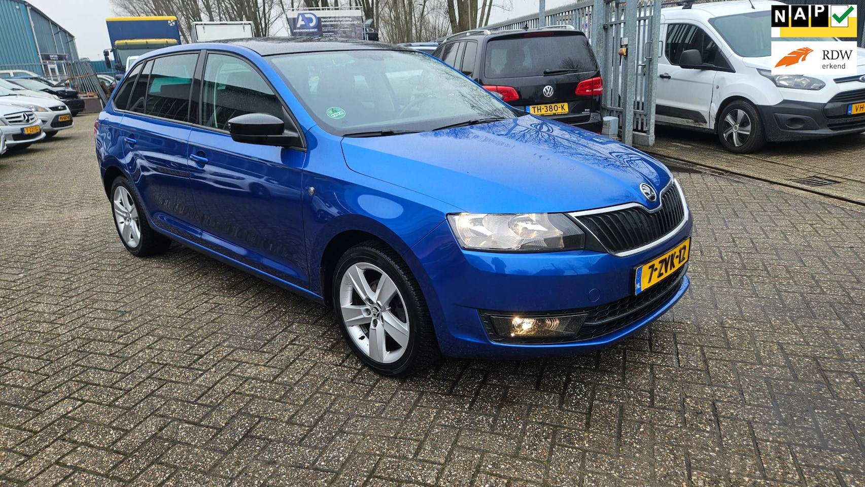 Skoda Rapid Spaceback - 1.2 TSI Greentech Style Edition Pano/ Cruise control - AutoWereld.nl