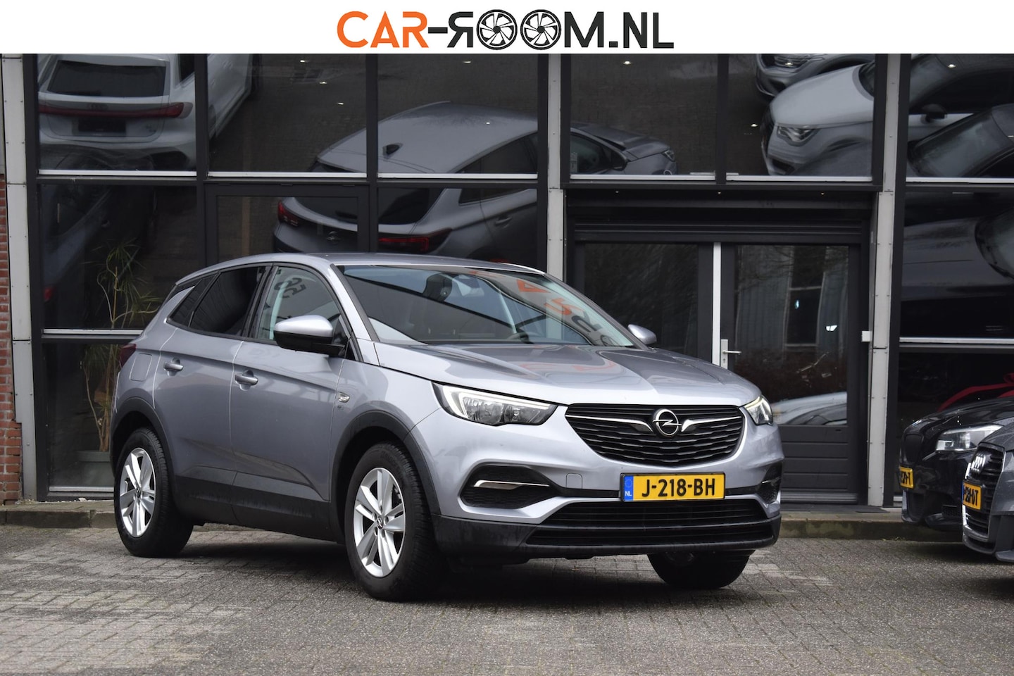 Opel Grandland X - 1.2 Turbo 120 Jaar Edition Trekhaak Lane Camera - AutoWereld.nl