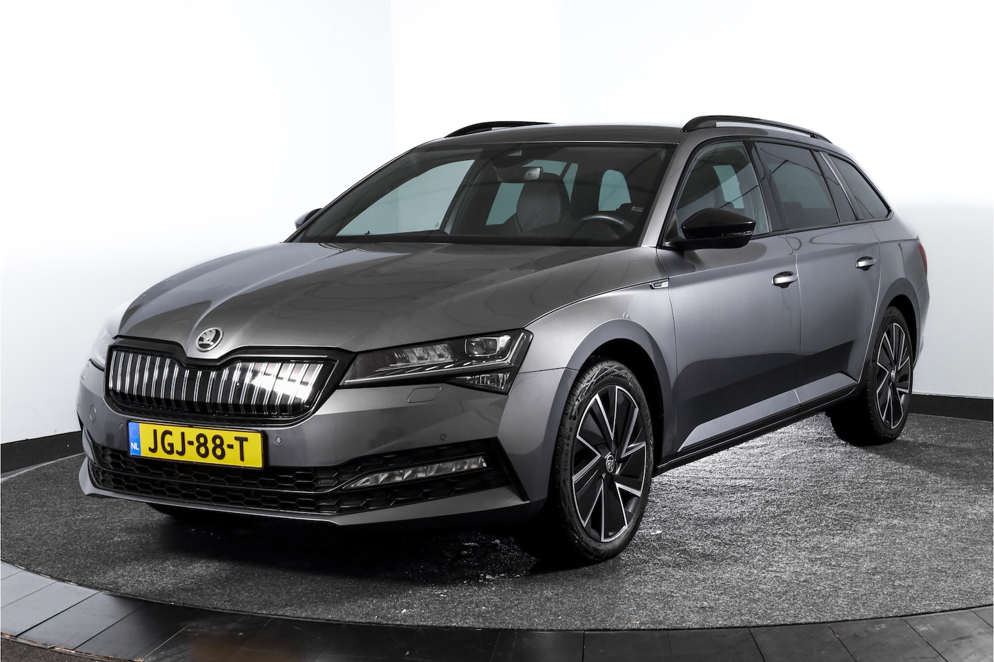 Skoda Superb Combi - 1.4 TSI iV Sportline Business | Dig. Cockpit | Cruise | Stoel-+Stuurverw. PDC | Camera | A - AutoWereld.nl
