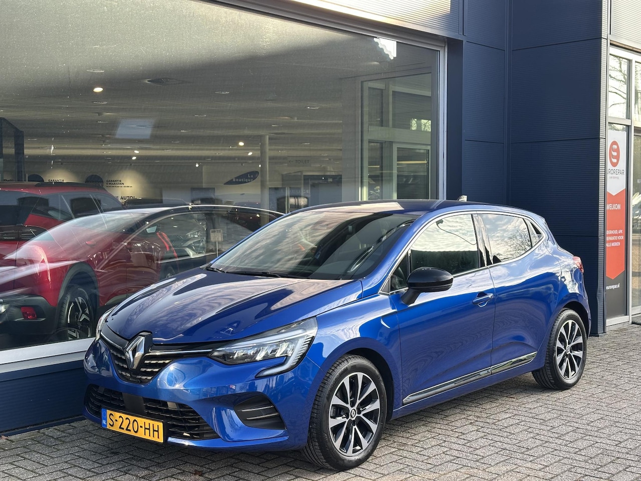 Renault Clio - 1.0 TCe 90 PK Techno | 1e Eigenaarsauto | Stoel- & Stuurverwarming | Navigatie | Lichtmeta - AutoWereld.nl