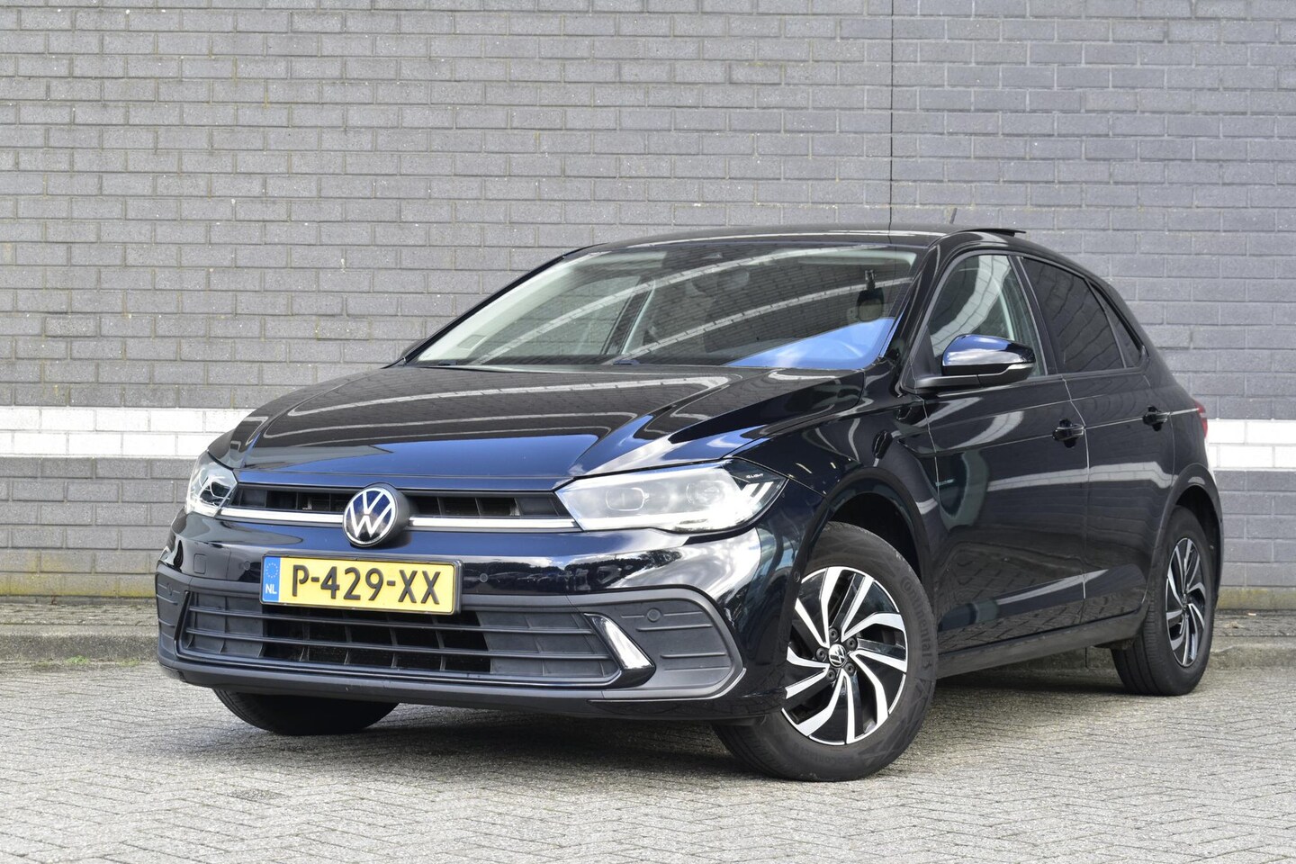 Volkswagen Polo - 1.0 TSI Life Business / Automaat / Pano / Stoelverwarming / Virtual Dashboard / IQ Light / - AutoWereld.nl