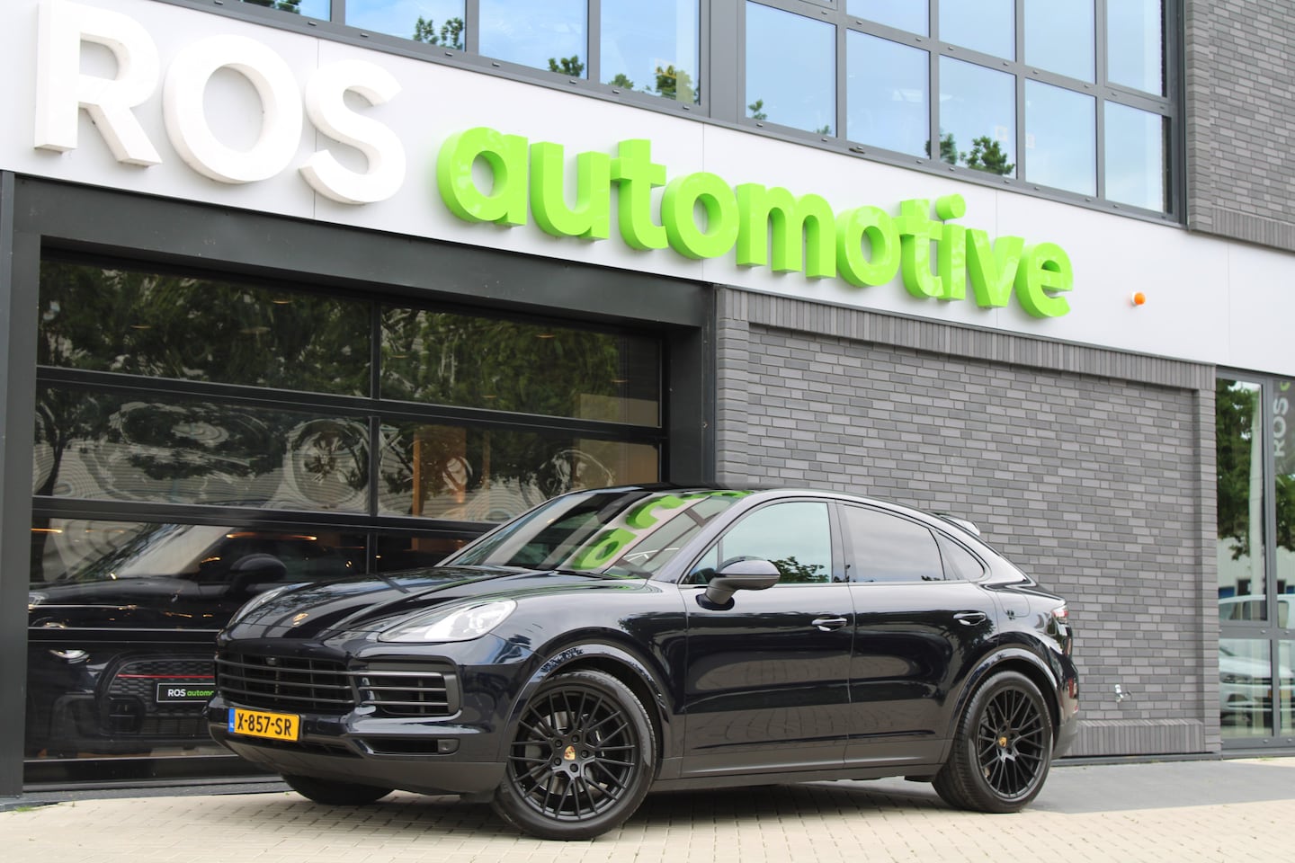 Porsche Cayenne Coupé - 3.0 E-Hybrid Platinum Edition | BOSE | MEMORY | 360 | KEYLESS | ELEK TREKHAAK | DODE HOEK - AutoWereld.nl