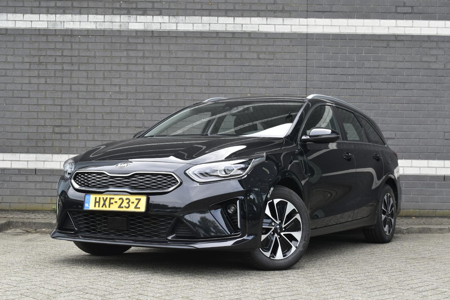 Kia Cee'd Sportswagon - Ceed 1.6 GDI PHEV DynamicLine / 100% SOH / Stoel-Stuurverwarming / Navigatie / Adaptieve C - AutoWereld.nl