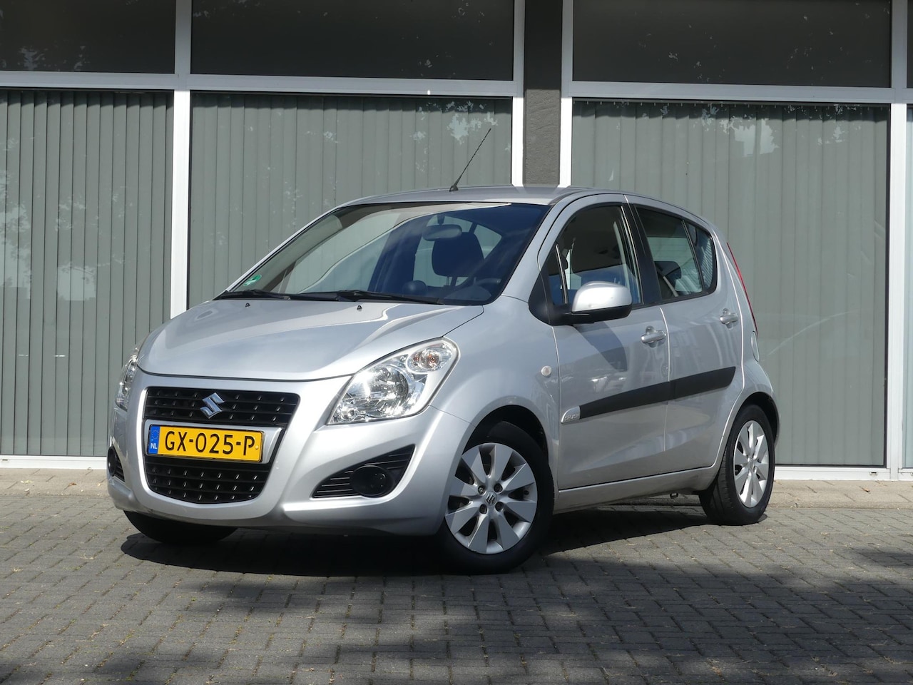 Suzuki Splash - 1.0 VVT Comfort EASSS Trekhaak, Airco, Hoge instap - AutoWereld.nl