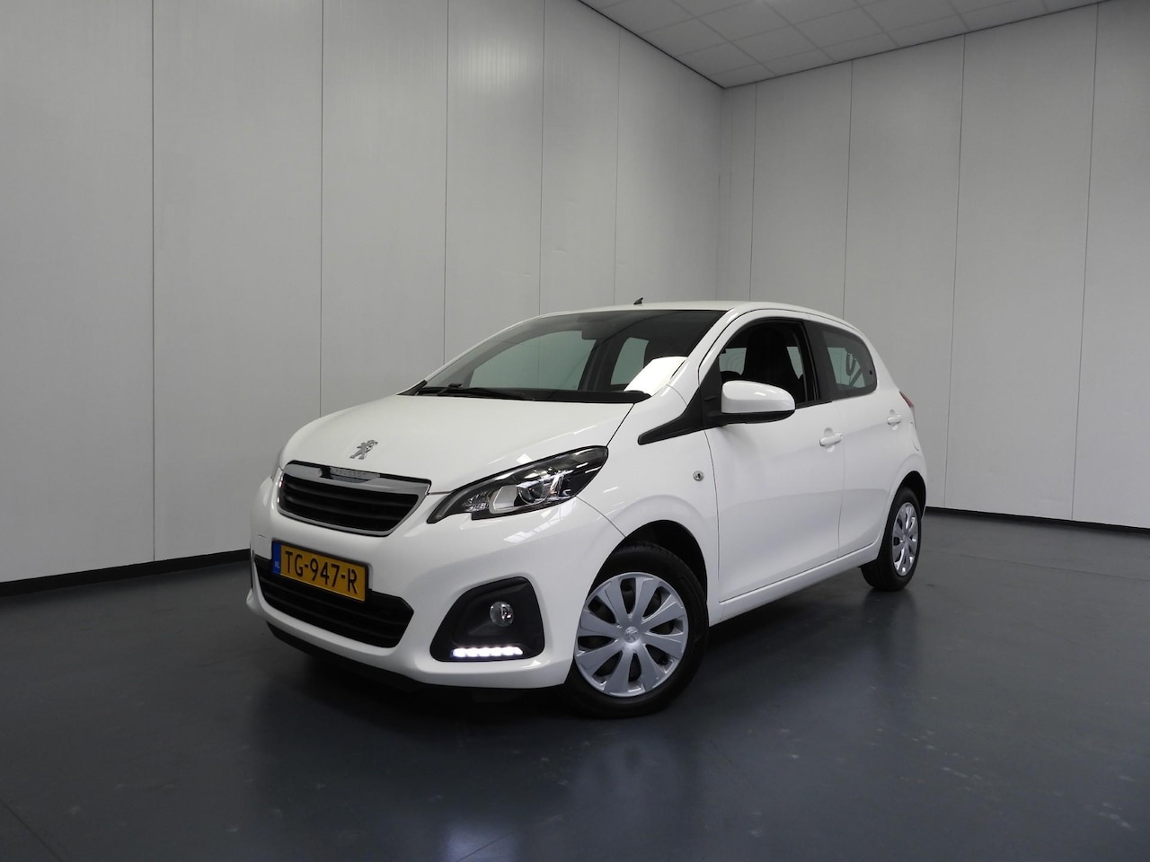 Peugeot 108 - 1.0 e-VTi Active Premium AIRCO/BLUETOOTH! - AutoWereld.nl