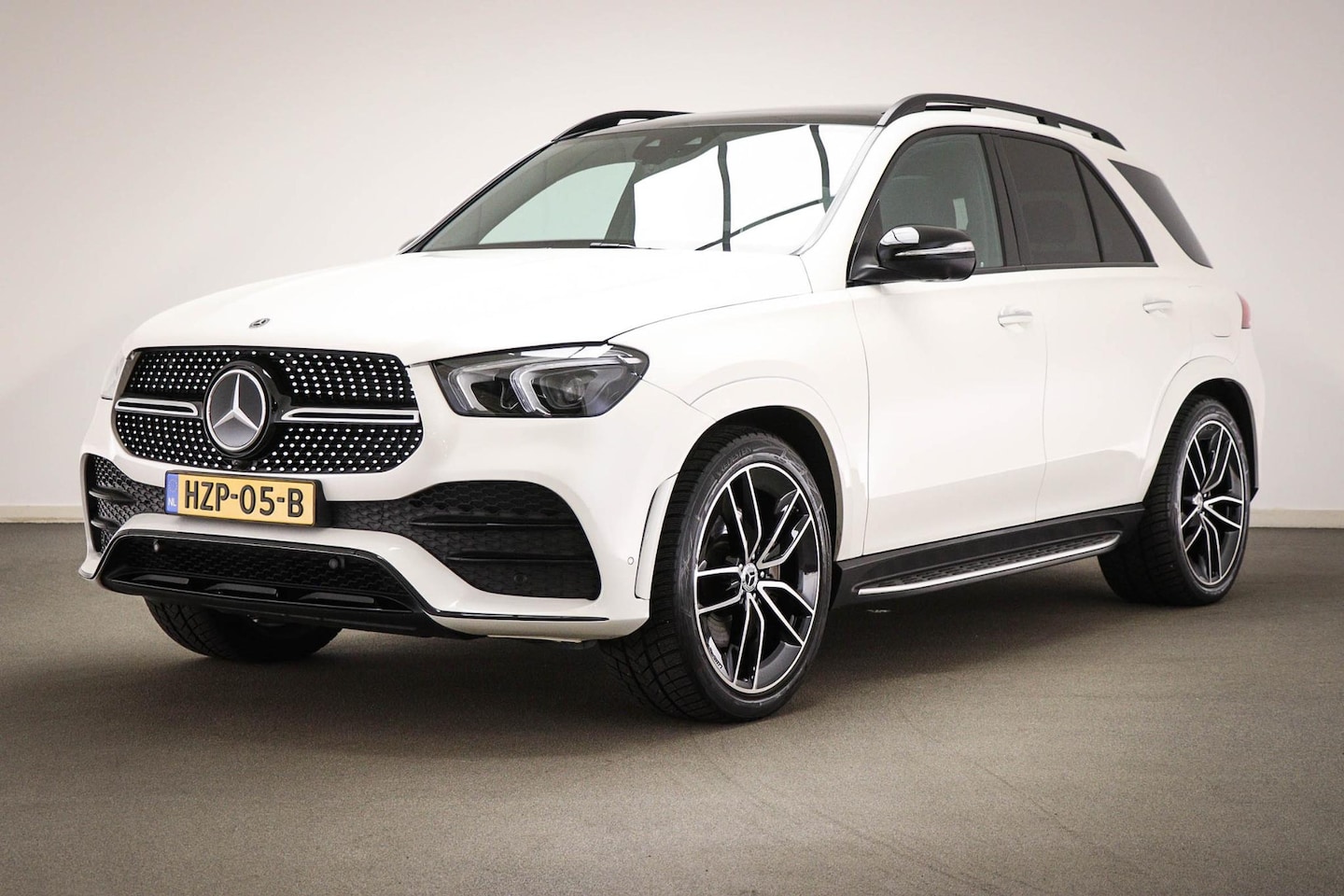 Mercedes-Benz GLE-Klasse - 350 e 4MATIC Premium Plus | PANO | LUCHTVERING | HEAD UP | BURMESTER | APPLE | 360 CAMERA - AutoWereld.nl