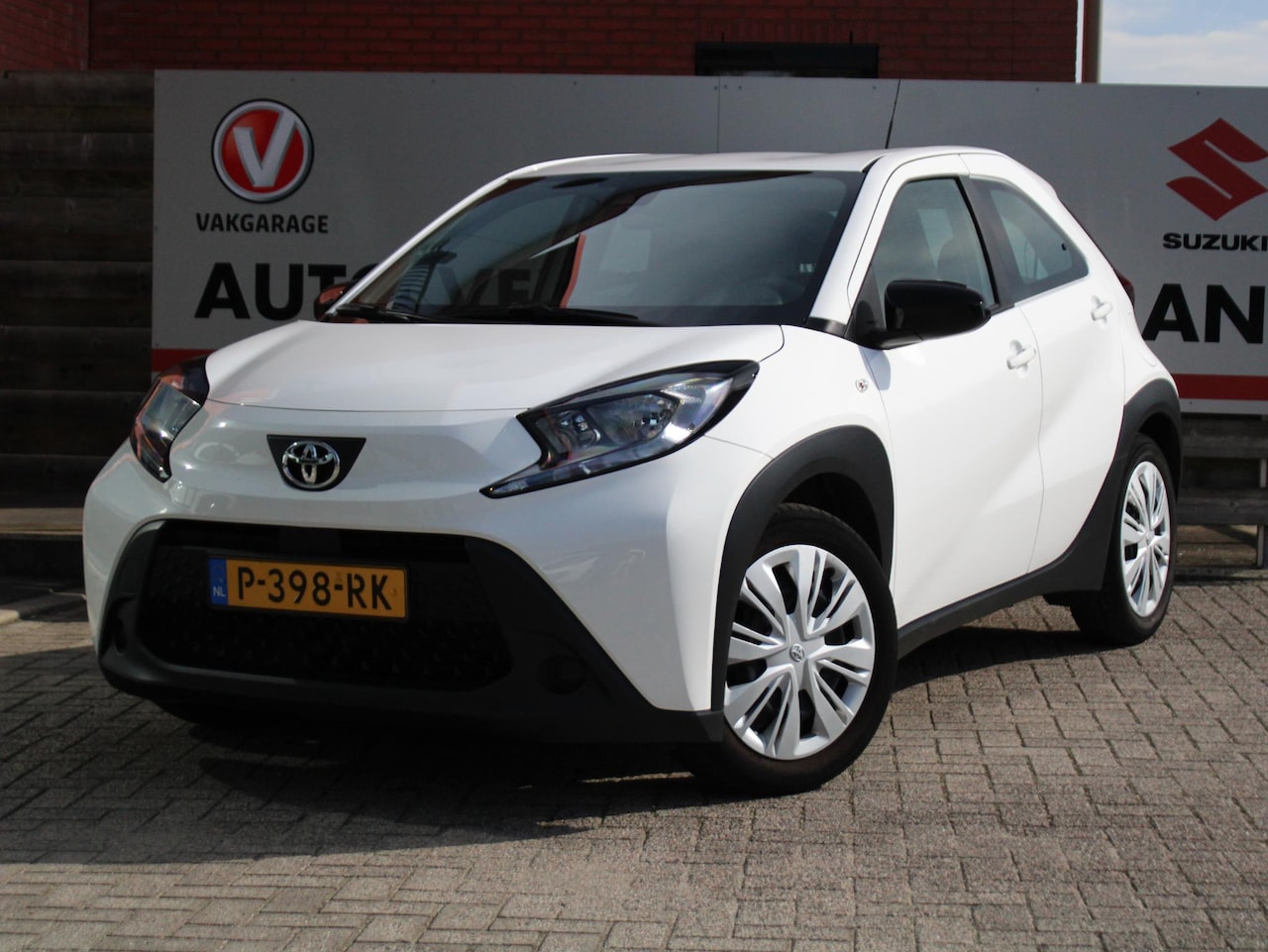 Toyota Aygo X - 1.0 VVT-i MT Play Achteruitrijcamera, Cruise Control Adaptief, Airco, Apple Carplay/Androi - AutoWereld.nl