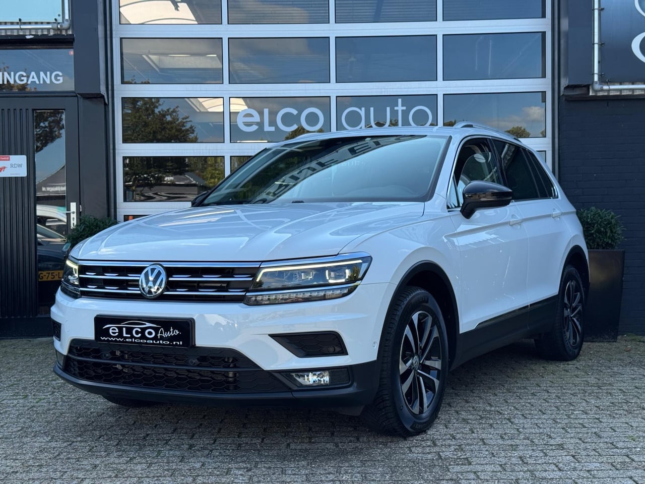 Volkswagen Tiguan - 1.5 TSI ACT Highline Business IQ Drive /CarPlay - AutoWereld.nl