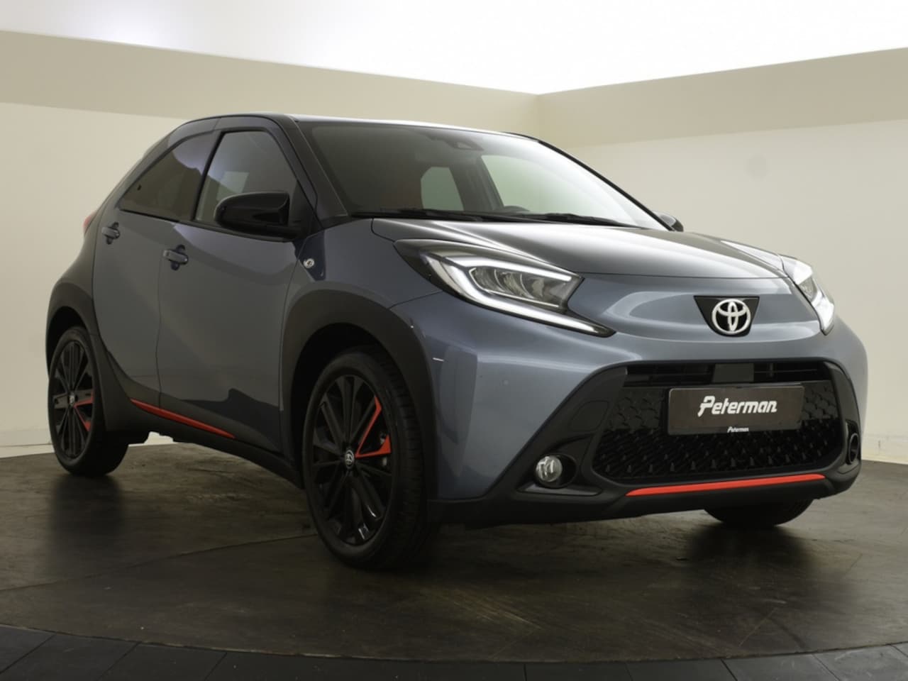 Toyota Aygo X - 1.0 VVT-i MT Undercover | JBL | PDC V+A | Keyless - AutoWereld.nl