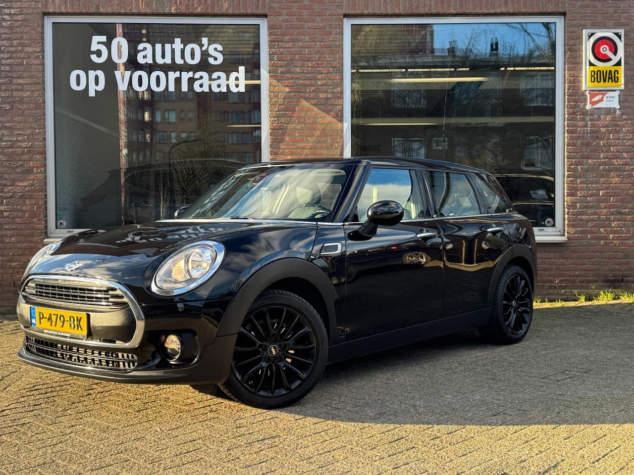 MINI Clubman - Mini 1.5 One Pepper Serious Business | Navi | Cruise | Automaat | Velgen - AutoWereld.nl