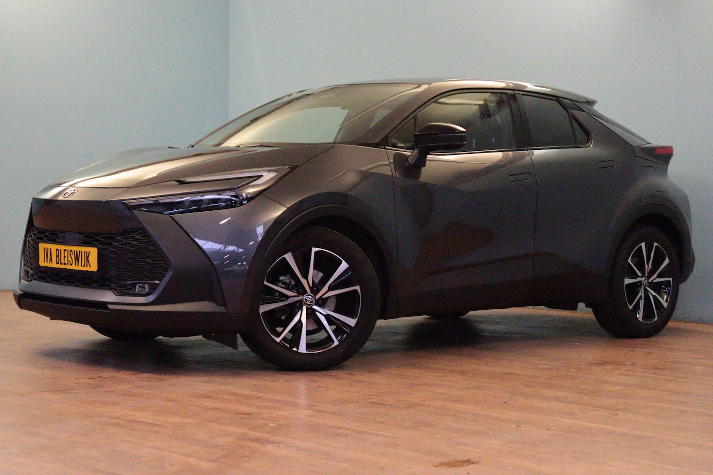 Toyota C-HR - 1.8 Hybrid 140 Dynamic | NAVI | CLIMA | CAMERA + PDC | ADAP CRUISE | LANE-ASSIST / WARNING - AutoWereld.nl
