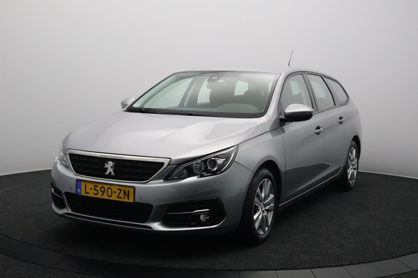 Peugeot 308 SW - 1.2 PureTech Blue Lease Active | Navigatie | Carplay&Android | Cruise - AutoWereld.nl