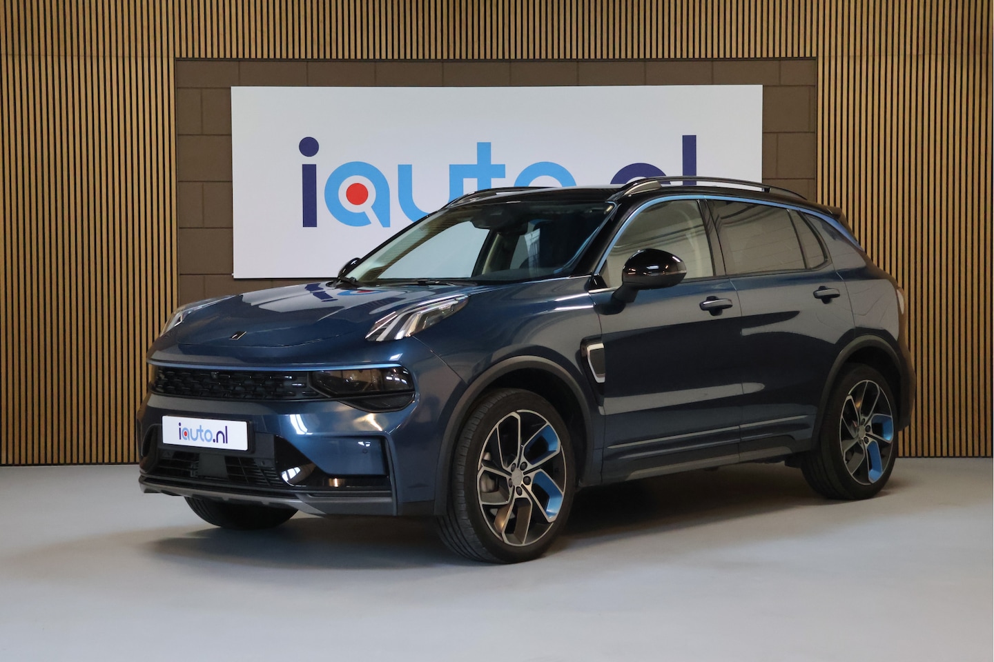 Lynk & Co 01 - 1.5 Pano/Dodehoek/LED/ACC/Sfeer/Elek. stoel+mem/Keyless/20" - AutoWereld.nl