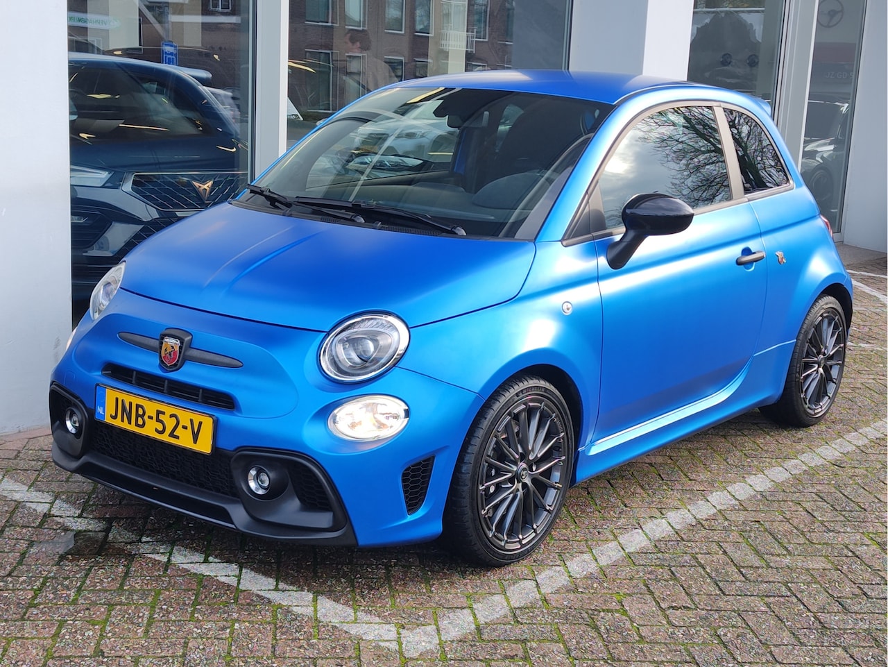 Abarth 695 - 1.4 T-JET 180PK PACK CITY Monza | Sabelt stoelen | Navi | Clima | Sensoren - AutoWereld.nl