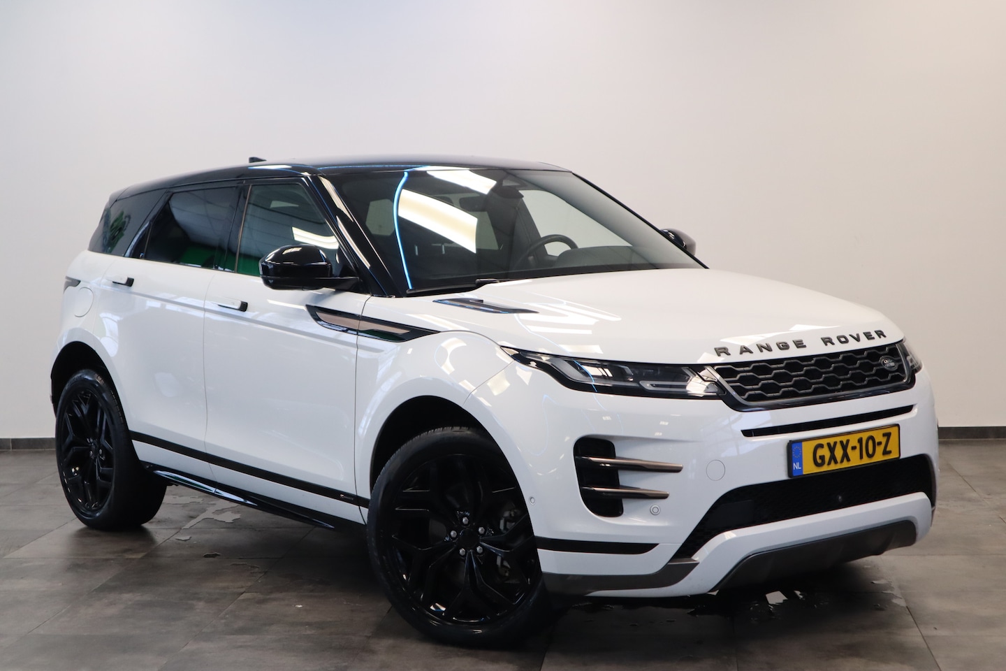 Land Rover Range Rover Evoque - 1.5 P300e AWD R-Dynamic SE PDC ECC Carplay 360 camera - AutoWereld.nl