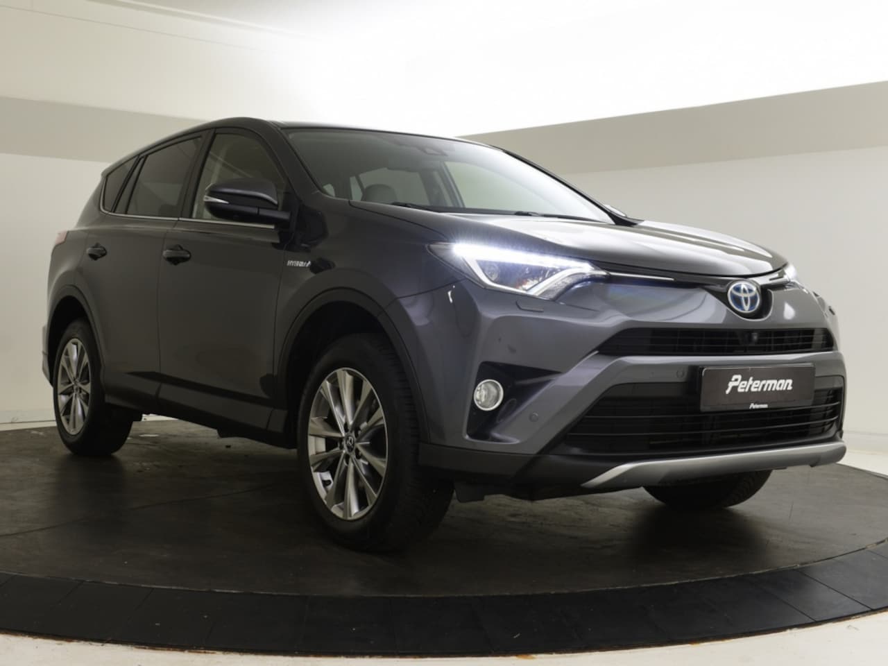 Toyota RAV4 - 2.5 Hybrid AWD Executive | Leder | Trekhaak - AutoWereld.nl