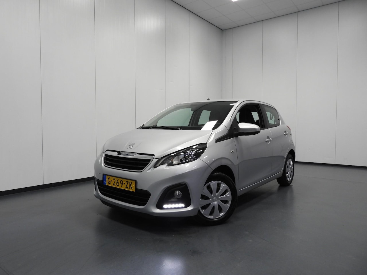 Peugeot 108 - 1.0 e-VTi Active Premium AIRCO/BLUETOOTH! - AutoWereld.nl