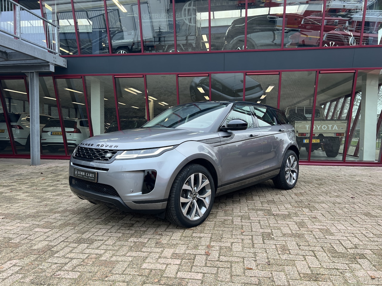 Land Rover Range Rover Evoque - 1.5 P300e AWD R-Dynamic HSE | Meridian | Pano | ACC | Stoel/Stuurverwarming - AutoWereld.nl
