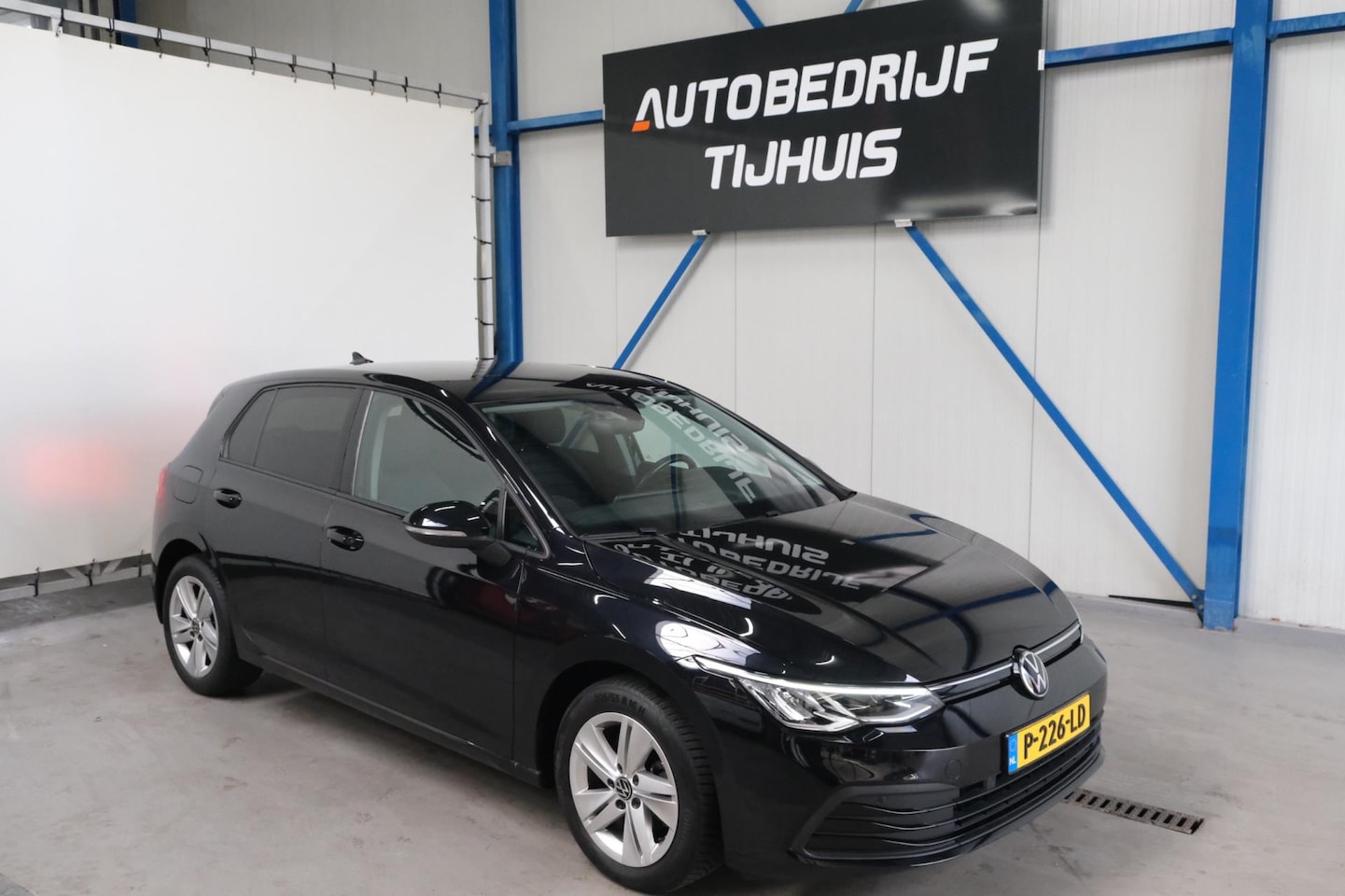 Volkswagen Golf - 1.0 eTSI Life Automaat - N.A.P. Airco, Cruise, PDC, Navi. - AutoWereld.nl