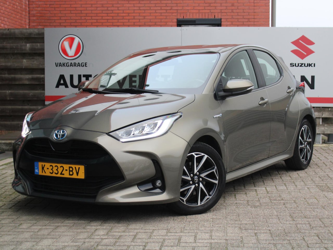Toyota Yaris - 1.5 Hybrid Dynamic Achteruitrijcamera, Cruise Control Adaptief, Keyless Entry, Climate Con - AutoWereld.nl