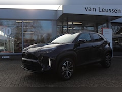 Toyota Yaris Cross - 1.5 Hybrid 115 First Edition MICHELIN ALL SEASONS KEYLESS STUUR&STOELVERW. LED DAB CLIMA L