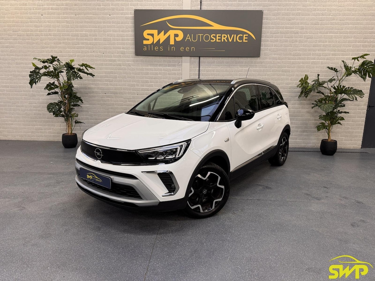 Opel Crossland X - 1.2 Turbo Ultimate | Navi | Half-leer | Keyless | 17 inch - AutoWereld.nl