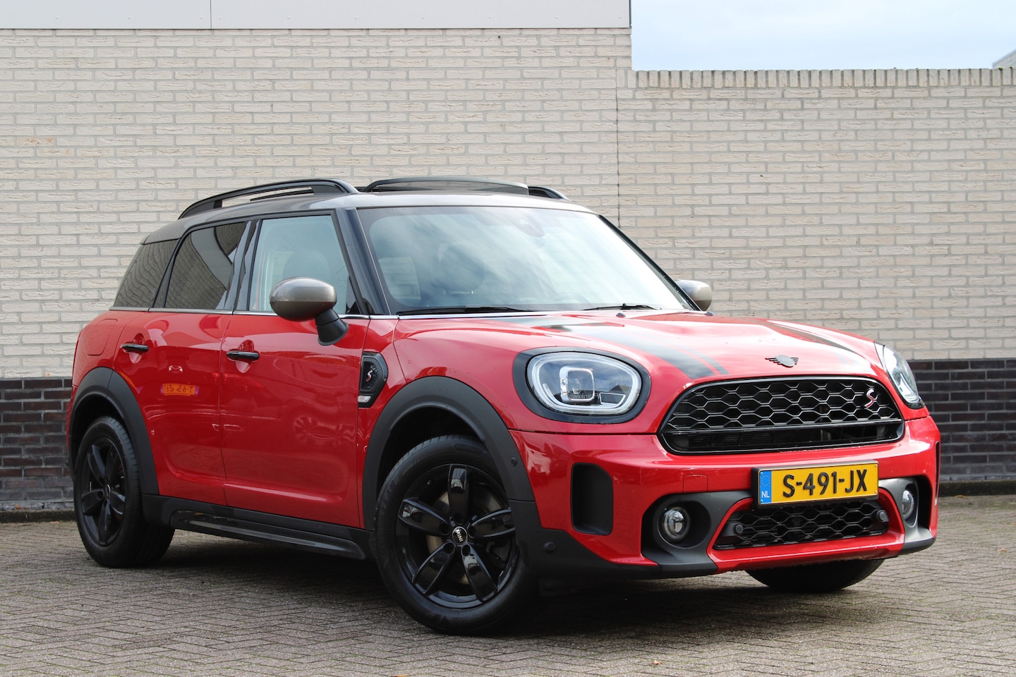 MINI Countryman - Mini 2.0 Cooper S Boardwalk Edition | Panoramadak | Leder | Navigatie | Camera - AutoWereld.nl