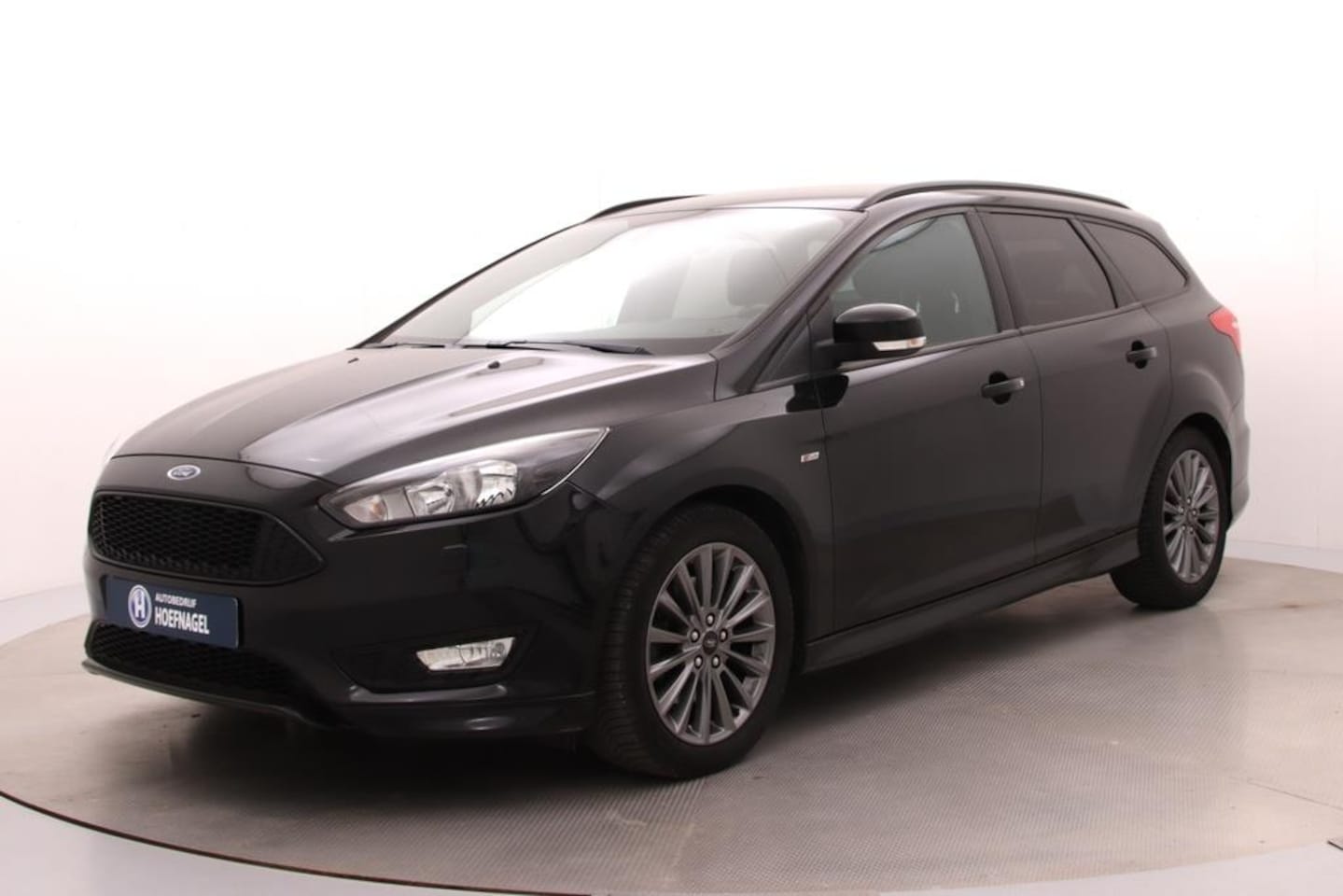 Ford Focus Wagon - 1.5 EcoBoost ST Line Business | Trekhaak | Navigatie | Parkeersensoren | Camera | Stoelver - AutoWereld.nl