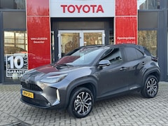Toyota Yaris Cross - 1.5 Hybrid 115 First Edition APPLE/ANDROID STOEL/STUURVERWARMING NAVI AD-CRUISE PRIVACY-GL