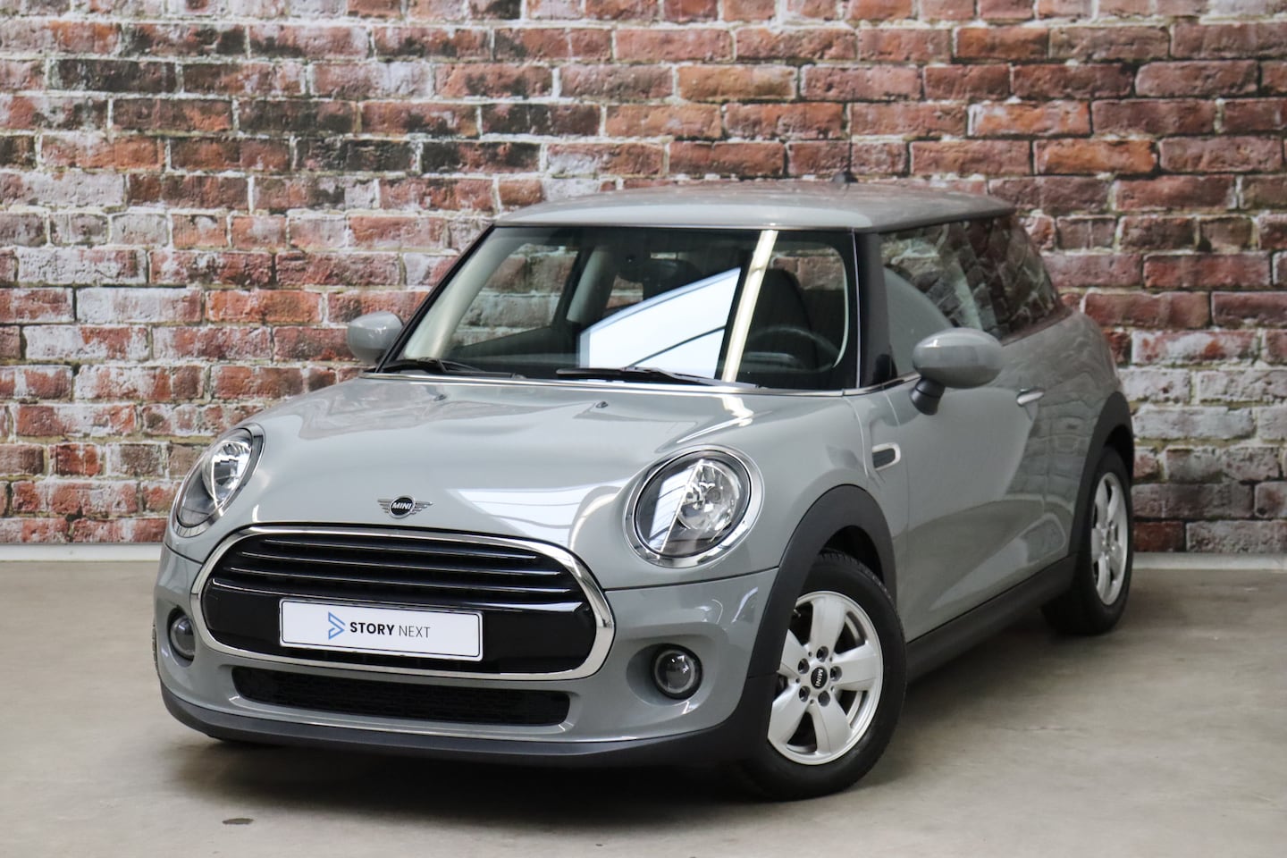 MINI Cooper - Hatchback Business 3 deurs / Airconditioning / Regensensor / DAB / Bluetooth / Elektrisch - AutoWereld.nl