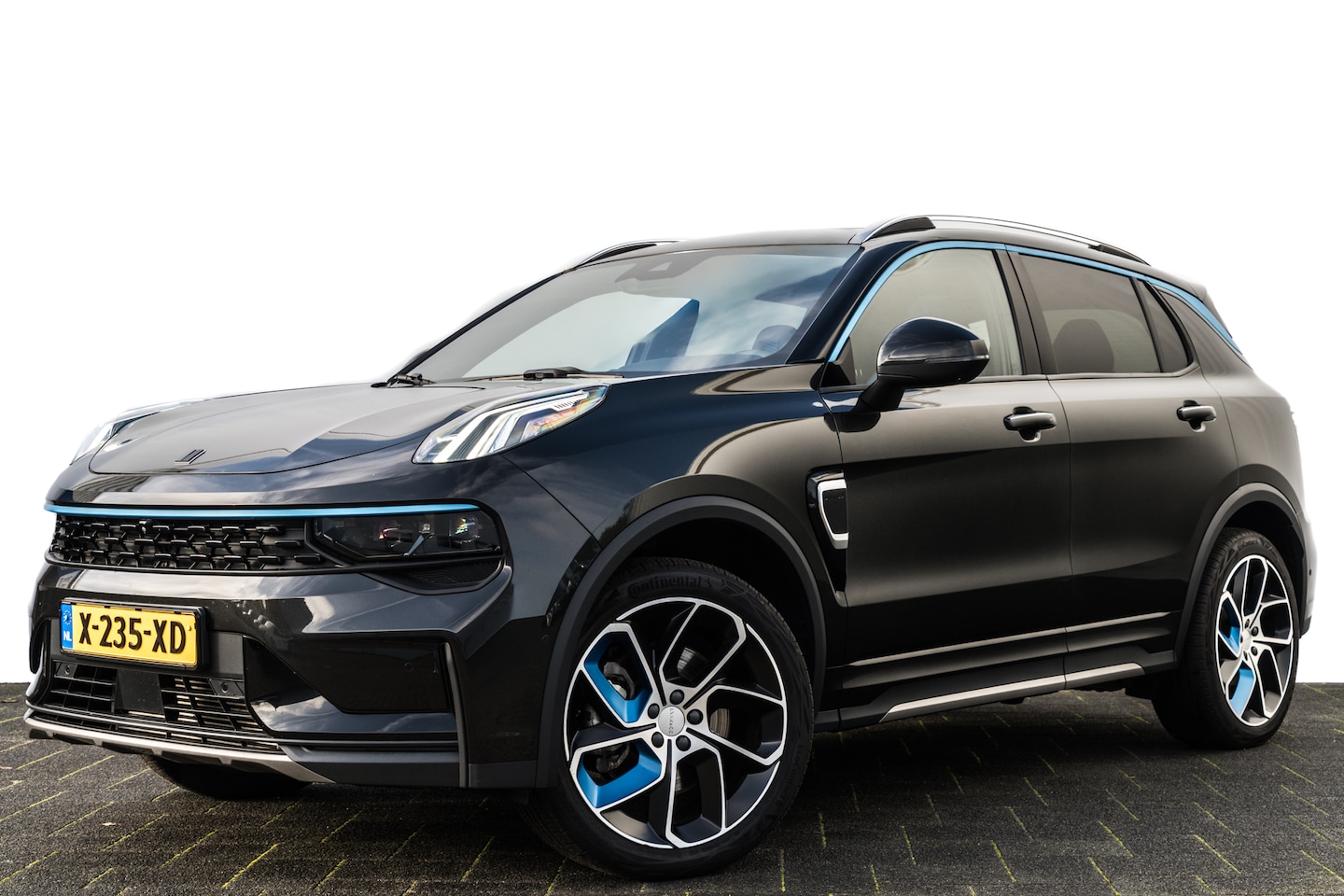 Lynk & Co 01 - 1.5 Plug-in Hybrid 262 Pk I Modeljaar 2023 I Panoramadak I 75 km Elektrisch I 360 Camera I - AutoWereld.nl