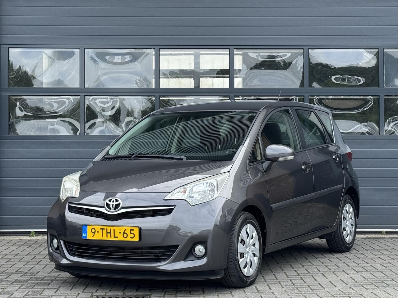 Toyota Verso S - 1.3 VVT-I ASPIRATION I AUTOMAAT I DEALER ONDERHOUDEN I UNIEKE KM-STAND - AutoWereld.nl