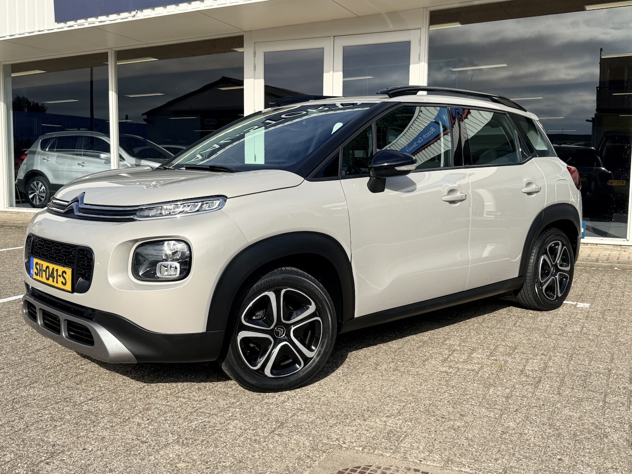 Citroën C3 Aircross - 1.2 PureTech Feel | Navi | Apple Carplay | DAB | Bluetooth | Regen- en lichtsensor | PDC | - AutoWereld.nl