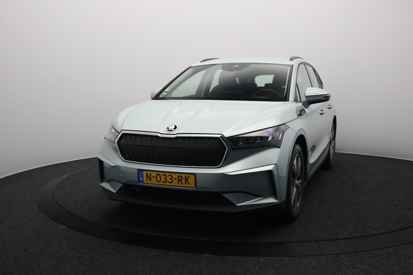 Skoda Enyaq iV - 60 SOH 94,9% | Warmtepomp | Navigatie | Stuurverwarming | Carplay&Android - AutoWereld.nl