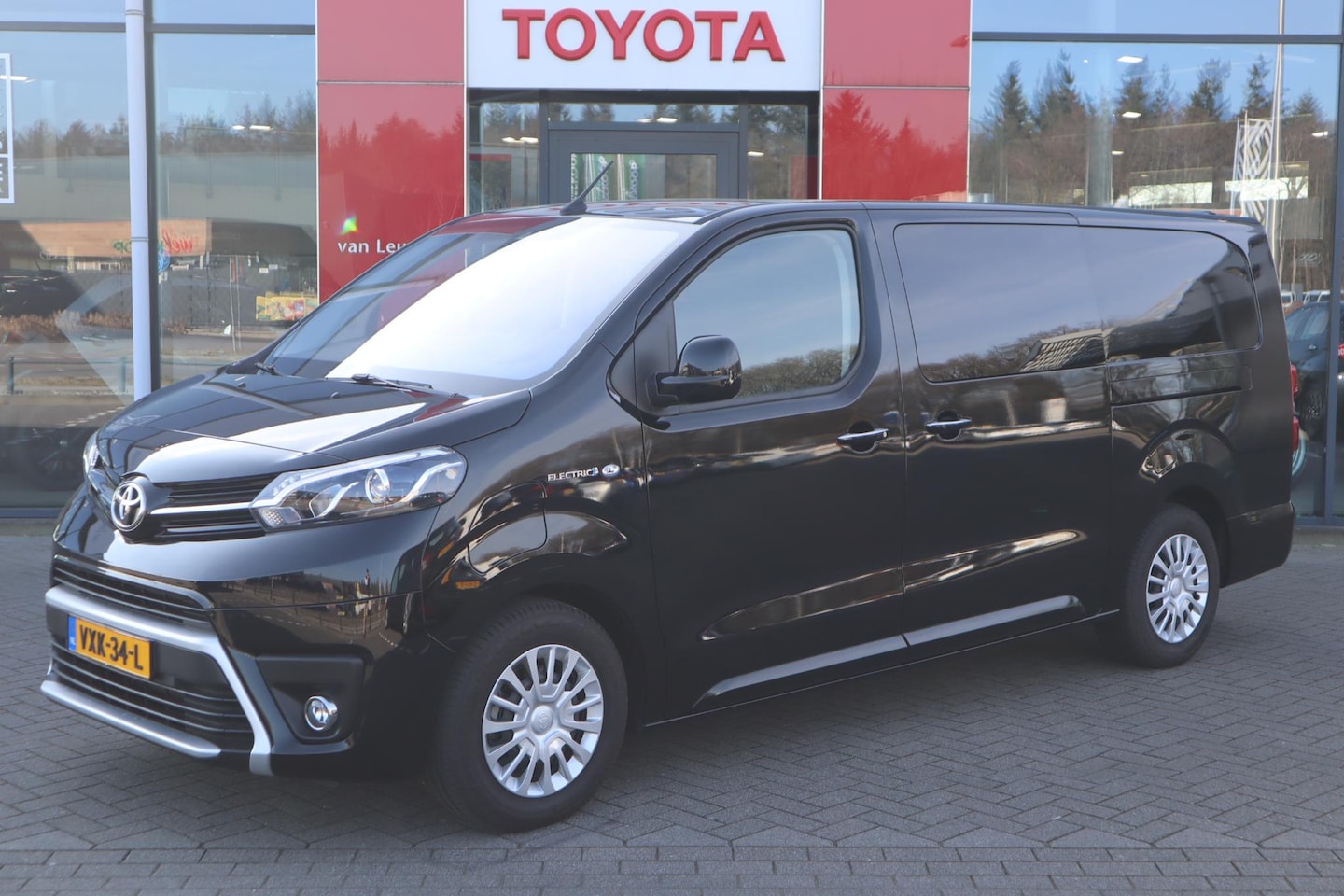 Toyota ProAce - DUBBEL CABINE EXTRA RANGE 75KWH ELECTRIC NAVI CLIMA 2xSCHUIFDEUR PARK-SENSOREN NL-AUTO - AutoWereld.nl